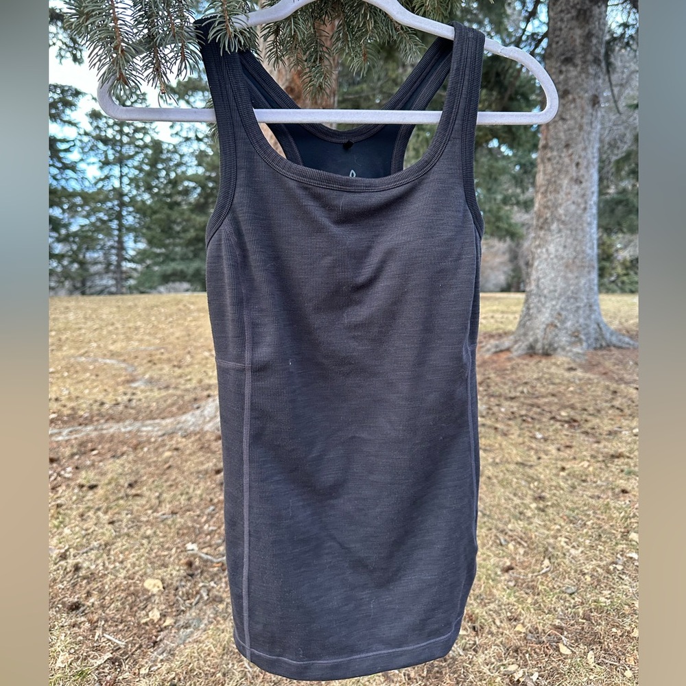 Black PRANA women’s tank